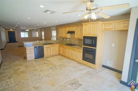 1764 Ivesbrook St E, Lancaster, CA 93535 photo 9