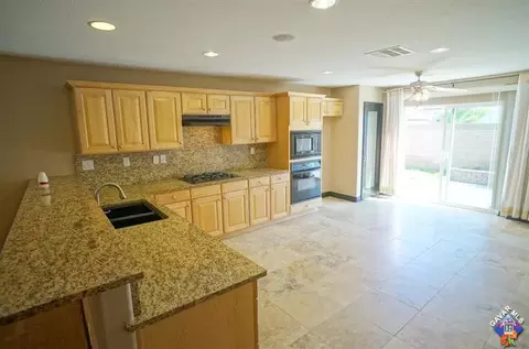 1764 Ivesbrook St E, Lancaster, CA 93535 photo 8