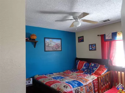 37622 Barbara Ln, Palmdale, CA 93550 photo 9