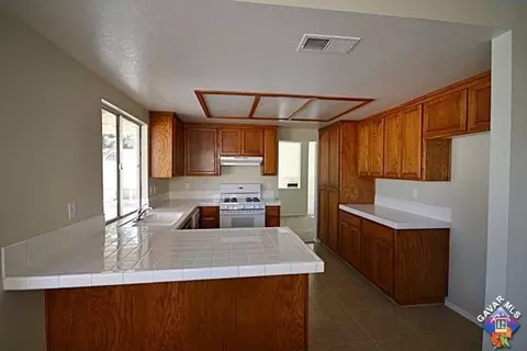 36510 Windtree Cir, Palmdale, CA 93550 photo 8
