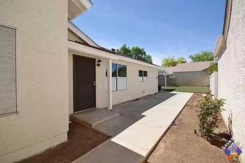 37163 28th St, Palmdale, CA 93550 photo 2