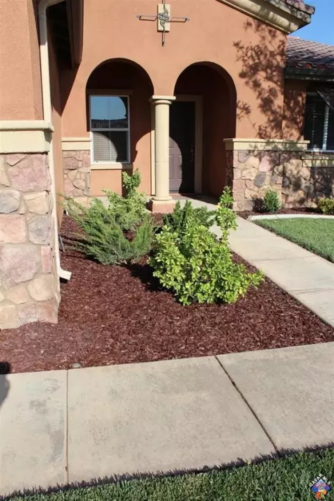 43514 Hampton St, Lancaster, CA 93536 photo 3