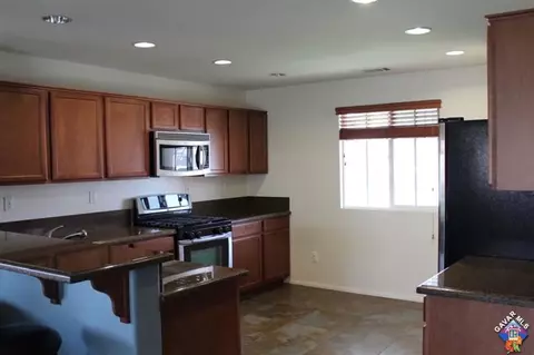 43514 Hampton St, Lancaster, CA 93536 photo 9