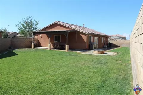 43514 Hampton St, Lancaster, CA 93536 photo 4