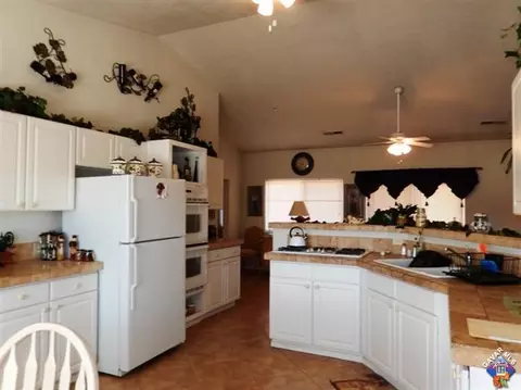 33903 Peart Ave, Acton, CA 93510 photo 9