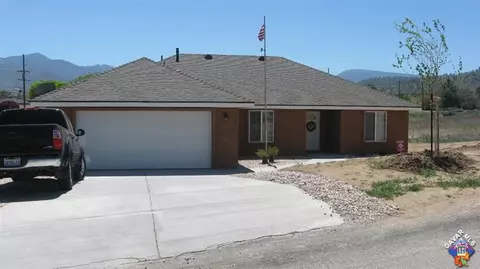 20840 Brentwood Dr, Tehachapi, CA 93561 photo 1