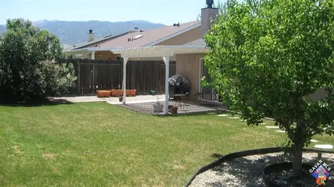473 Apple Way, Tehachapi, CA 93561 photo 4