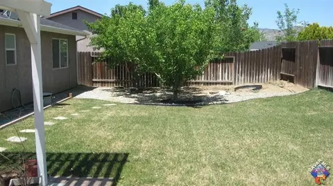 473 Apple Way, Tehachapi, CA 93561 photo 3