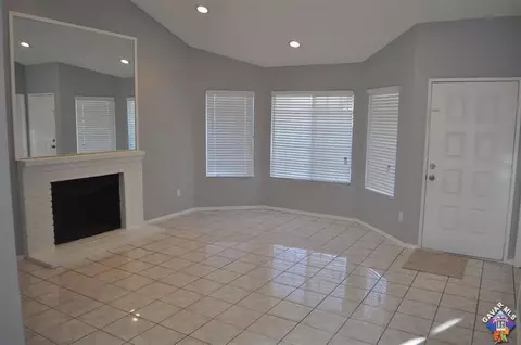 37213 Bunker Ct, Palmdale, CA 93550 photo 5