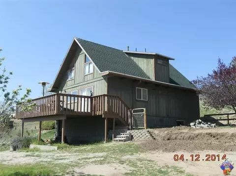 27620 Oakflat Dr, Tehachapi, CA 93561 photo 2