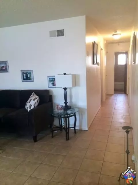 45575 Sancroft Ave, Lancaster, CA 93535 photo 3