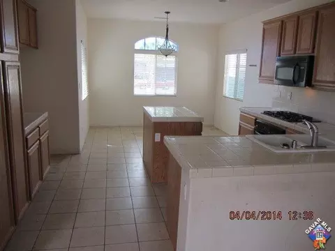 37918 E 67 St, Palmdale, CA 93552 photo 4