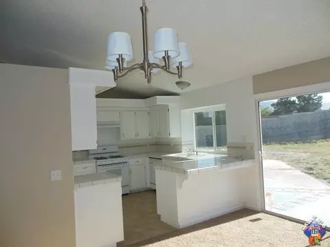 1460 Springline Dr, Palmdale, CA 93550 photo 11