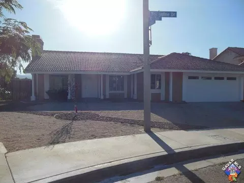 1460 Springline Dr, Palmdale, CA 93550 photo 2