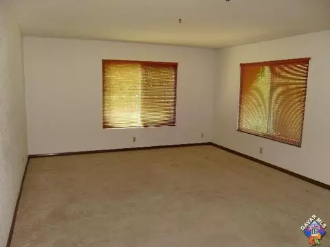 1122 E Avenue J5, Lancaster, CA 93535 photo 5