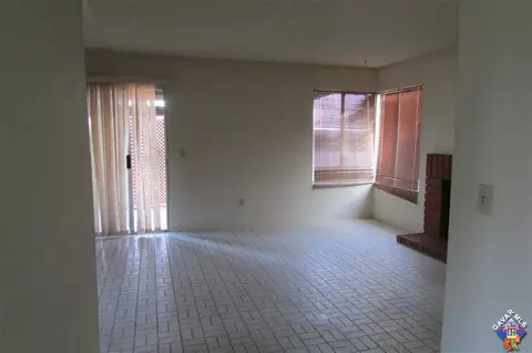 37054 29th Pl, Palmdale, CA 93550 photo 4