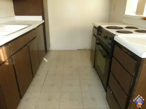 2139 Q6 Ave E, Palmdale, CA 93550 photo 3