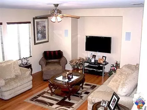 3652 Fallon Pl, Palmdale, CA 93550 photo 2