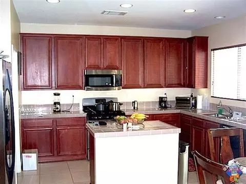 3652 Fallon Pl, Palmdale, CA 93550 photo 5