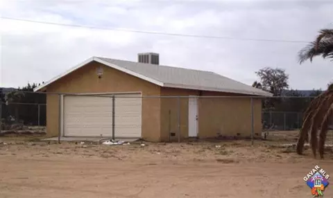 43061 41st St W, Lancaster, CA 93536 photo 2