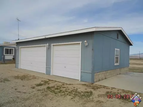 1701 Winter Ave, Rosamond, CA 93560 photo 2