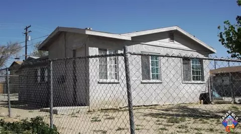 3427 Arthur Ave, Mojave, CA 93501 photo 3