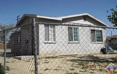 3427 Arthur Ave, Mojave, CA 93501 photo 2