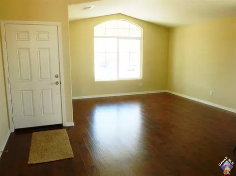 2103 E Kettering St, Lancaster, CA 93535 photo 10
