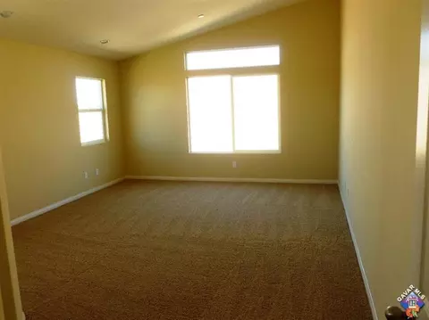 2103 E Kettering St, Lancaster, CA 93535 photo 7
