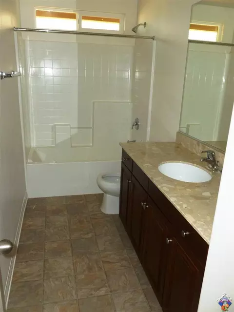 2103 E Kettering St, Lancaster, CA 93535 photo 6