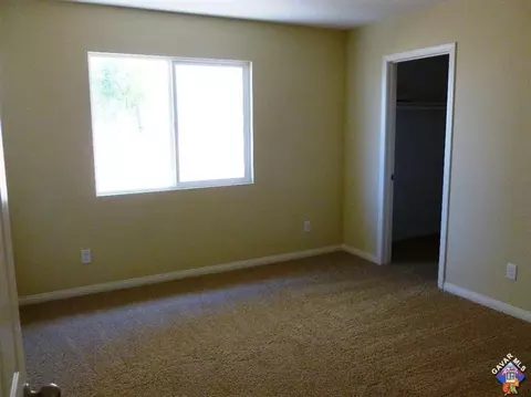 2103 E Kettering St, Lancaster, CA 93535 photo 5