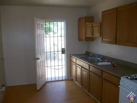 1236 Avenue Q E, Palmdale, CA 93550 photo 4