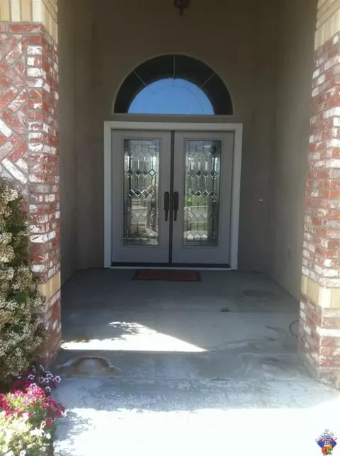 501 Jasmine Ct, Tehachapi, CA 93561 photo 2