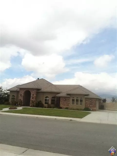 501 Jasmine Ct, Tehachapi, CA 93561 photo 1