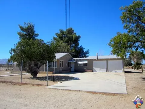 42057 5th Street St E, Lancaster, CA 93535 photo 2