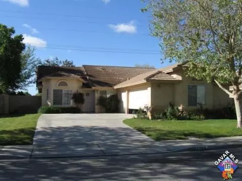 1708 Lightcap St, Lancaster, CA 93535 photo 1