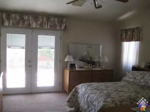 1708 Lightcap St, Lancaster, CA 93535 photo 9