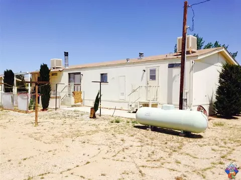 5774 Alice Ave, Mojave, CA 93501 photo 2