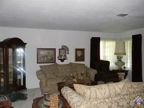 44318 Downsview Rd, Lancaster, CA 93535 photo 8