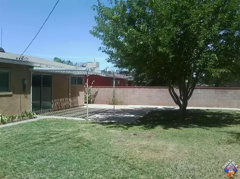 44944 Andale Ave, Lancaster, CA 93535 photo 9
