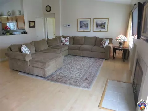 6259 Jasper Ct, Lancaster, CA 93536 photo 2