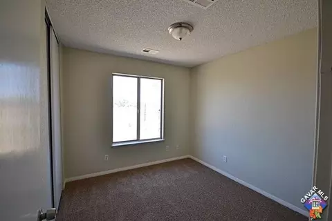 15811 Valeport Ave, Lancaster, CA 93535 photo 12
