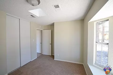 15811 Valeport Ave, Lancaster, CA 93535 photo 15