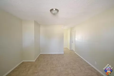 15811 Valeport Ave, Lancaster, CA 93535 photo 7