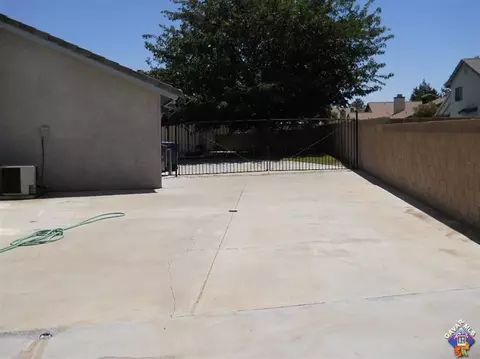 44115 Dusty Rd, Lancaster, CA 93536 photo 22