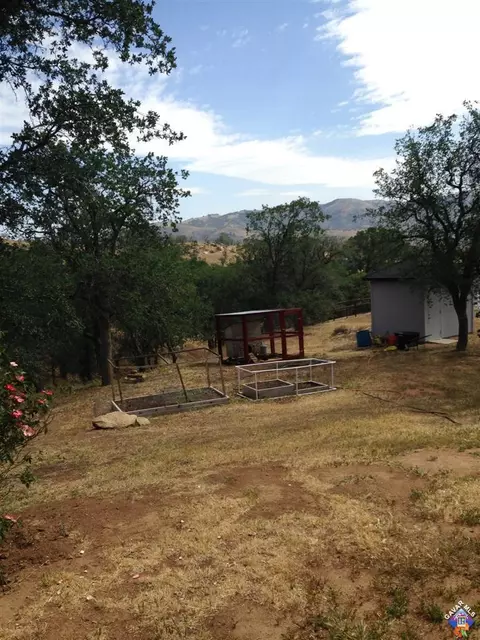 21535 Oak Knoll Dr, Tehachapi, CA 93561 photo 9