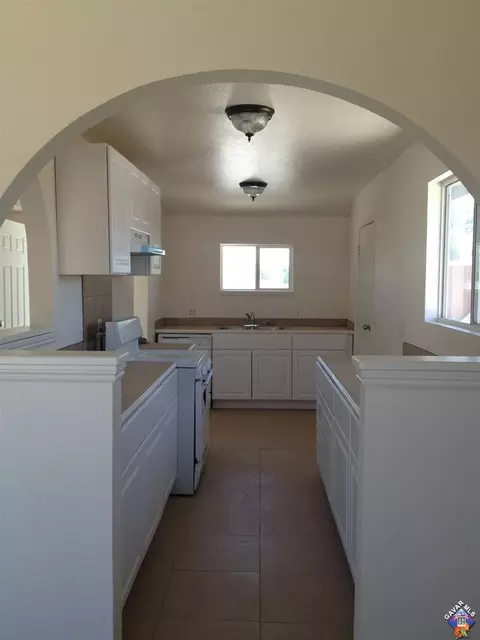 45568 5th St, Lancaster, CA 93535 photo 6