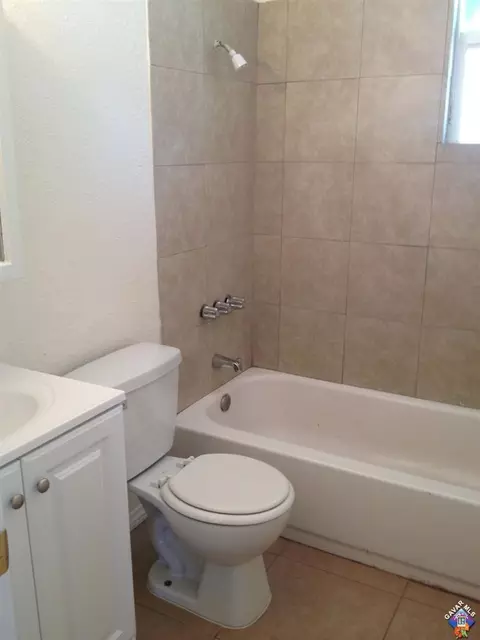 45568 5th St, Lancaster, CA 93535 photo 4