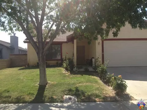 45015 Cabree Ct, Lancaster, CA 93535 photo 2