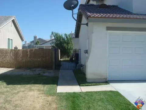 4542 Jade Ct, Lancaster, CA 93536 photo 9